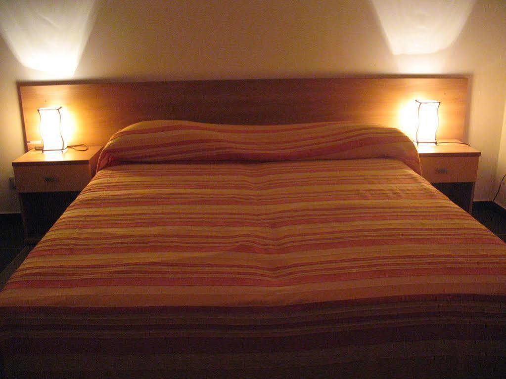 Il Giardino Di Ausonia Bed and Breakfast Reggio di Calabria Buitenkant foto