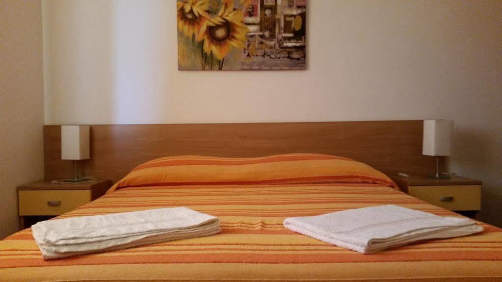 Il Giardino Di Ausonia Bed and Breakfast Reggio di Calabria Buitenkant foto
